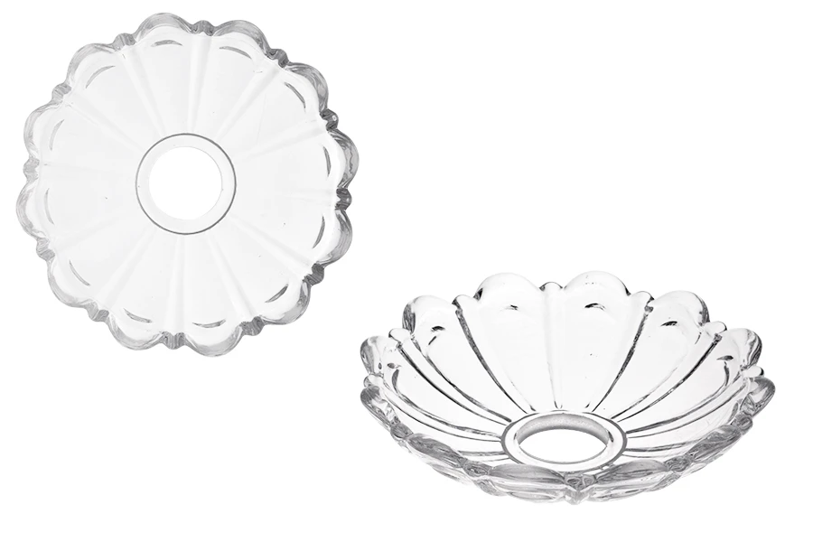 Bobèche en verre transparent 110x26 avec trou central de 26 mm pour bougeoirs et lustres de différentes couleurs Bobèche en verre transparent 110x26 avec trou central de 26 mm pour bougeoirs et lustres de différentes couleurs