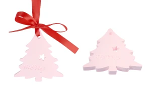 Gips-Hängeraumdiffusor im Weihnachtsbaum-Design 65x7x70 mm mit rotem Band-1