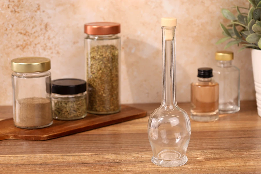 Σφαιρικό μπουκάλι για ποτά 100 ml με φελλό Φ11 Σφαιρικό μπουκάλι για ποτά 100 ml με φελλό Φ11