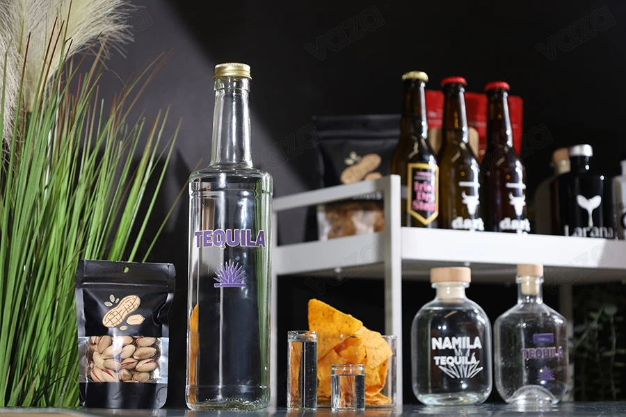 Glasflasche 700 ml mit Hals PP31.5 - geeignet für Liköre und Getränke Glasflasche 700 ml mit Hals PP31.5 - geeignet für Liköre und Getränke-bildgruppe