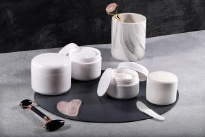 Plastic jar 100 ml white with plastic gasket-3