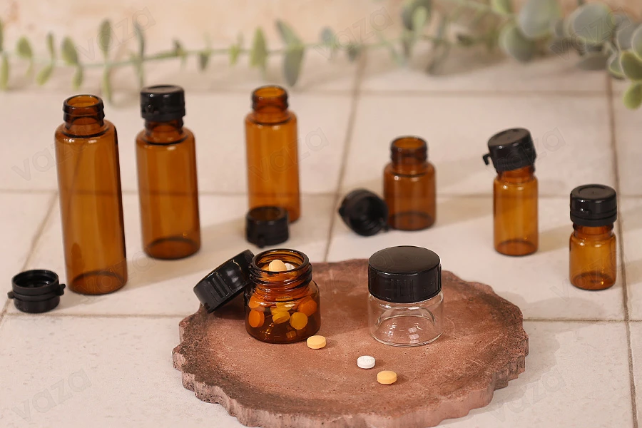 Petit pot en verre de 5ml transparent ou en couleur caramel avec couvercle en plastique noir pour crèmes et propolis - 12 pièces-photo_groupe
