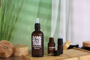 Compte-gouttes de 50 ml avec bouchon de sécurité étroit noir et pipette noire ou transparente - en emballage individuel-5