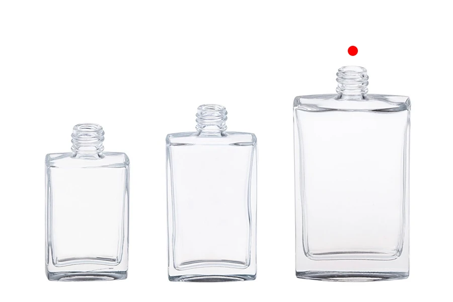 Flacone da profumi con una forma particolare da 100 ml (18/415). Flacone da profumi con una forma particolare da 100 ml (18/415).