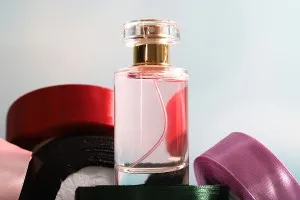 Glass perfume glass bottle 50 ml  with crimp neck 15 mm-6