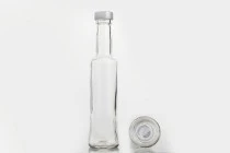 Μπουκάλι για ούζο 200 ml με βιδωτό στόμιο (PP 28) Μπουκάλι για ούζο 200 ml με βιδωτό στόμιο (PP 28)