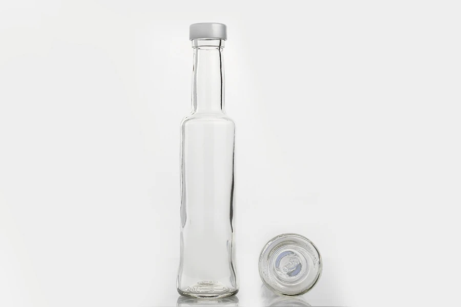 Μπουκάλι για ούζο 200 ml με βιδωτό στόμιο (PP 28) Μπουκάλι για ούζο 200 ml με βιδωτό στόμιο (PP 28)