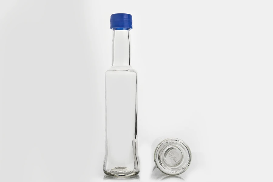 Μπουκάλι για ούζο 200 ml με βιδωτό στόμιο (PP 28) Μπουκάλι για ούζο 200 ml με βιδωτό στόμιο (PP 28)