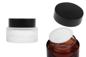 Γυάλινο βαζάκι 50 ml με μαύρο ματ καπάκι (με εσωτερικό παρέμβυσμα) και πλαστικό παρέμβυσμα-εικόνα_προϊοντική