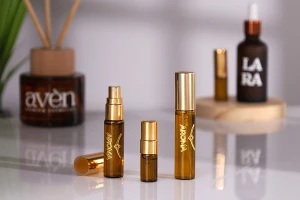 Μπουκαλάκι 10 ml γυάλινο, καραμελέ με σπρέι αλουμινίου σε χρυσό γυαλιστερό - 6 τμχ-εικόνα_σύνθεση