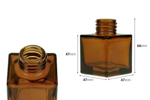 Γυάλινη τετράγωνη φιάλη 50 ml σε καραμελέ ή λαδί χρώμα κατάλληλη για αρωματικό χώρου-εικόνα_διαστάσεις