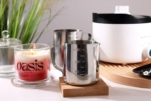 Contenitore in acciaio inossidabile (inox) da 550 ml con gradazioni e maniglia.-gruppo_immagini