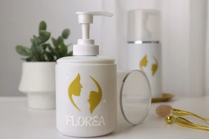 Flacone bianco in plastica (HDPE) da 500 ml con pompa per crema e tappo trasparente con striscia argentata-εικόνα_διαστάσεις