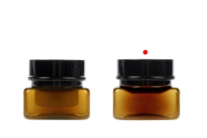 Πλαστικό καραμελέ βάζο 50 ml τετράγωνο με πλαστικό παρέμβυσμα και καπάκι-εικόνα_σύνθεση