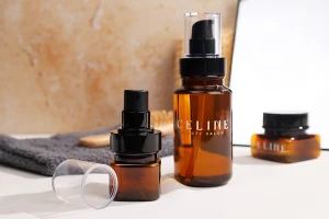 Πλαστικό καραμελέ μπουκάλι 100 ml τετράγωνο με μαύρο σπρέι και διάφανο καπάκι-εικόνα_σύνθεση