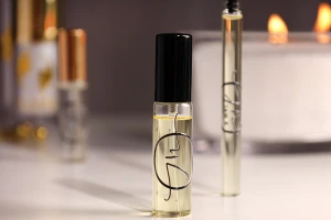 Bottigliette da 10 ml con spray per profumi, in vetro con tappo in alluminio.-gruppo_immagini