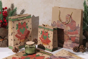 Weihnachtliche Geschenktüte mit Schnur 150x60x200 in 4 verschiedenen Designs-bildgruppe