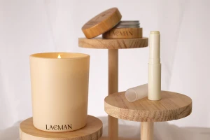 Astuccio per balsamo labbra color crema con coperchio trasparente-gruppo_immagini