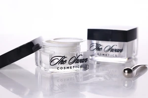 Luxus acryl- Cremedose mit schwarzem Deckel 5 ml-bildgruppe