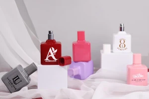 Flacone di profumo in vetro da 100 ml in vari colori con spray e tappo-3