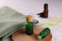 Γυάλινο μπουκαλάκι για αιθέρια έλαια 15 ml πράσινο αμμοβολής με στόμιο PP18