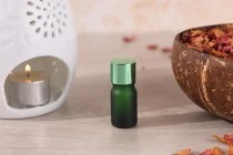 Γυάλινο μπουκαλάκι για αιθέρια έλαια 5 ml πράσινο αμμοβολής με στόμιο PP18