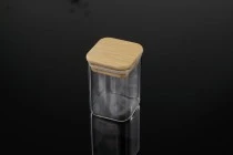 Βάζο γυάλινο 200 ml, τετράγωνο με ξύλινο καπάκι και λάστιχο