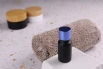 Γυάλινο μπουκαλάκι για αιθέρια έλαια 5 ml μαύρο αμμοβολής με στόμιο PP18