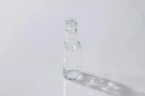 Γυάλινο μπουκαλάκι μινιατούρα 40 ml (PP 18)