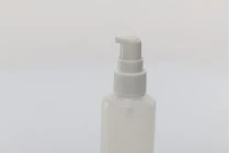 Plastic cream dispenser pump with transparent overcap and PP20 finish. Plastic cream dispenser pump with transparent overcap and PP20 finish.