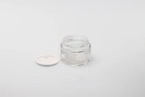 Βαζάκι γυάλινο για κρέμα 50 ml με ασημί καπάκι αλουμινίου, εσωτερικό παρέμβυσμα στο καπάκι και πλαστικό στο βάζο Βαζάκι γυάλινο για κρέμα 50 ml με ασημί καπάκι αλουμινίου, εσωτερικό παρέμβυσμα στο καπάκι και πλαστικό στο βάζο