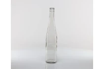 Bouteille de 700 ml transparente PP 31.5 (ne convient pas pour le couvercle de sécurité) Bouteille de 700 ml transparente PP 31.5 (ne convient pas pour le couvercle de sécurité)