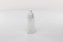 Glasflasche, edelmattiert 50ml mit Zerstäuber und Deckel weiß oder gold satiniert