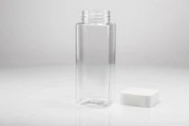 Βάζο για άλατα 750 ml, τετράγωνο, διάφανο, πλαστικό (PET) με άσπρο καπάκι και υψίσυχνο παρέμβυσμα