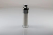 Μπουκαλάκι πολυτελείας 100 ml ακρυλικό (διάφανο εξωτερικά και λευκό εσωτερικά) με αντλία κρέμας και προστατευτικό καπάκι