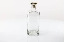 Κυλινδρικό кομψό μπουκάλι για λάδι και ποτά 700 ml