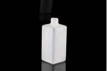 Μπουκάλι πλαστικό 500 ml τετράγωνο, ημιδιάφανο (PP28) Μπουκάλι πλαστικό 500 ml τετράγωνο, ημιδιάφανο (PP28)
