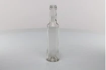 Μπουκάλι για ούζο 200 ml με βιδωτό στόμιο (PP 28) Μπουκάλι για ούζο 200 ml με βιδωτό στόμιο (PP 28)