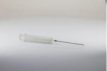 Siringa in vetro da 30 ml con ago in metallo Siringa in vetro da 30 ml con ago in metallo