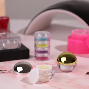 Βαζάκια για gel νυχιών